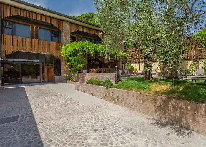 Fauno Urban Θέρετρο